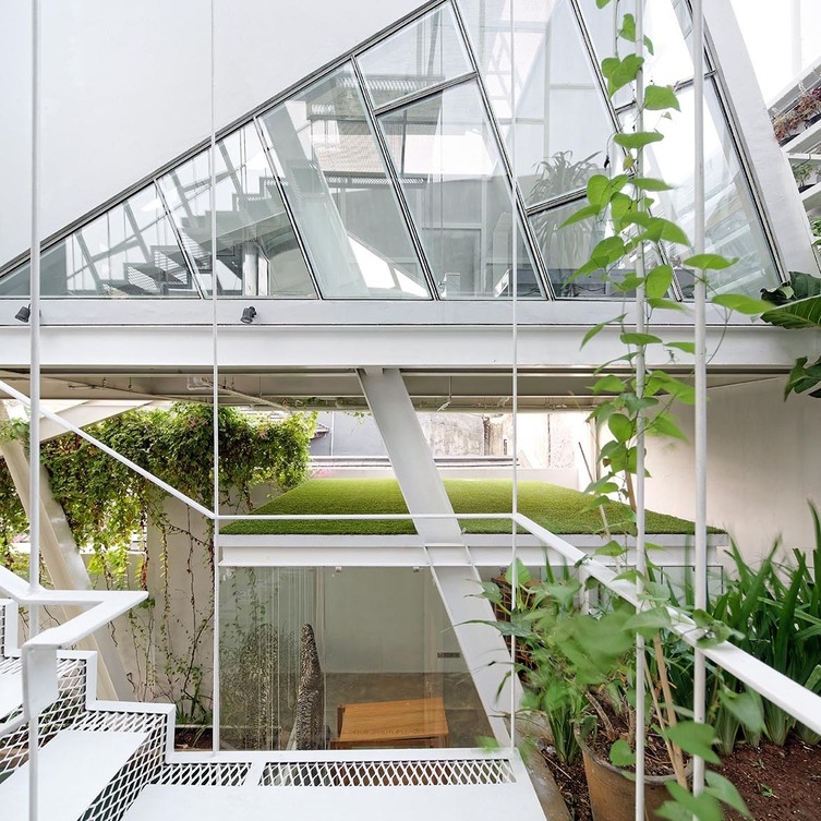 Leaning House Leaning House