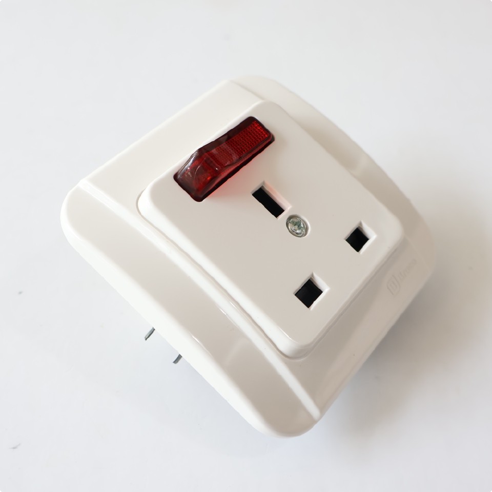 broco-stop-kontak-ac-3p-galleo-g15555s-socket-3-pin-white