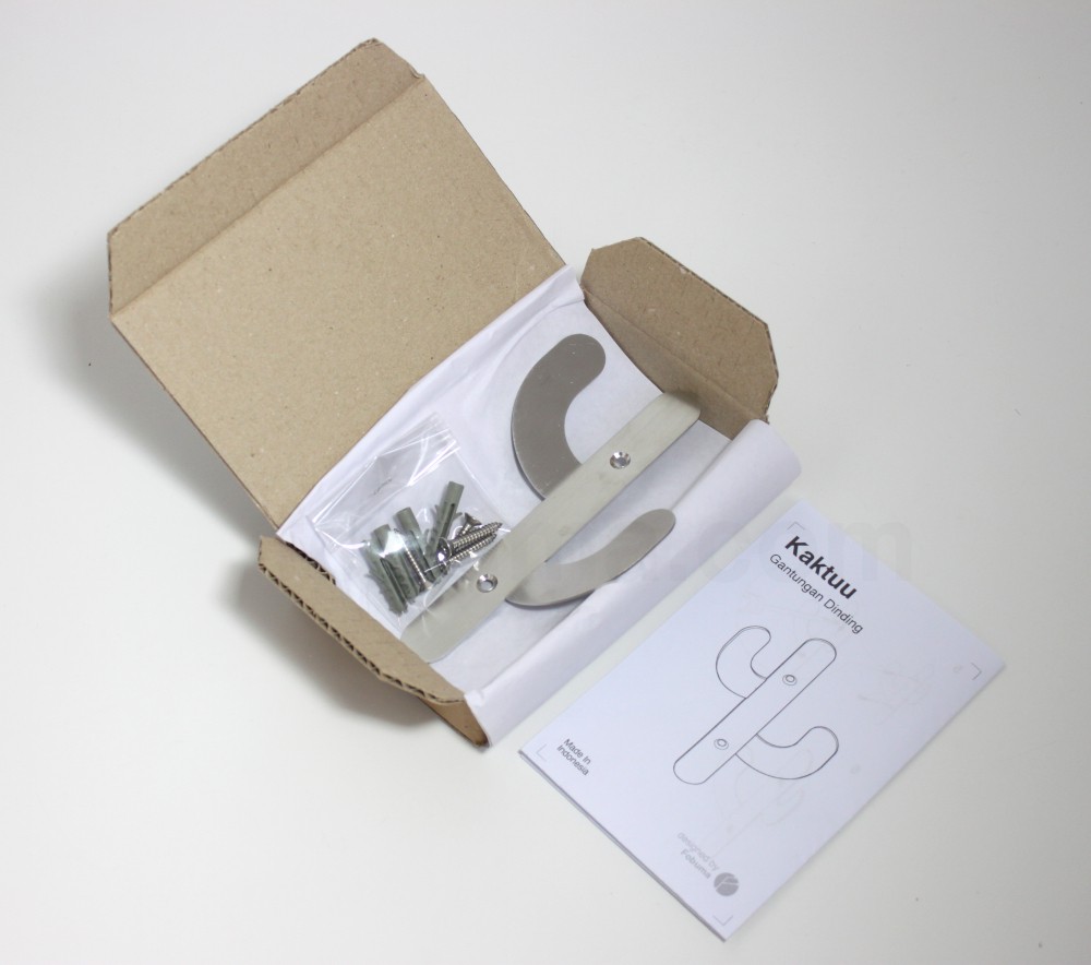 gantungan-dinding-kaktus