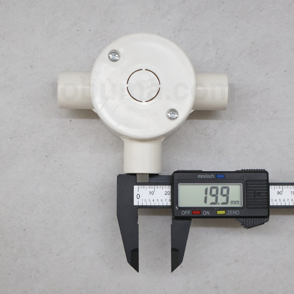 lesso-fitting-pvc-conduit-3-way-tee-box-with-cover-size-65-x-40-3-20-white-color