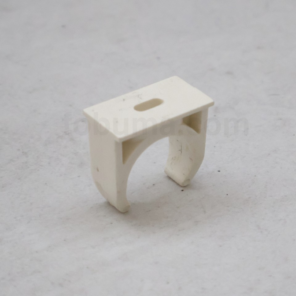 lesso-fitting-pvc-conduit-clamp-size-25-white-color