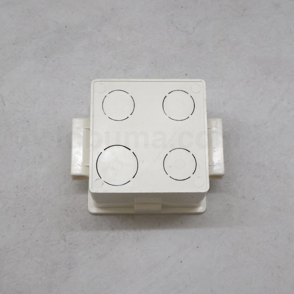 Lesso Fitting PVC Conduit, Gang Box, Size 77 x 77 / 20 - 60 3