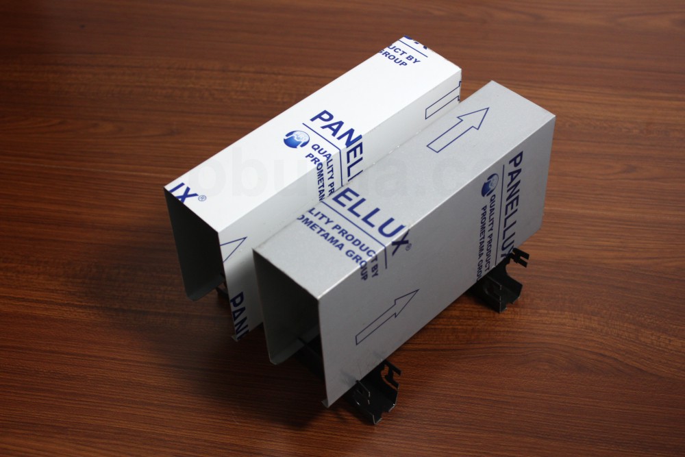 panellux-plank-baffle-ceiling-lebar-5-cm-woodgrain-dengan-rangka