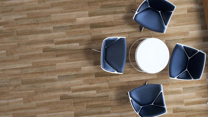 roman-granit-gt912224r-dwakatobi-grigio-motif-kayu-90x15