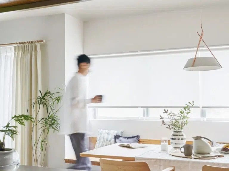 toso-eco-rtj3-with-set-bar-blackout-tirai-rol-roller-blind