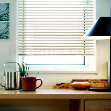 toso-horizontal-blind-venealu-magic-pole-stainless-steel