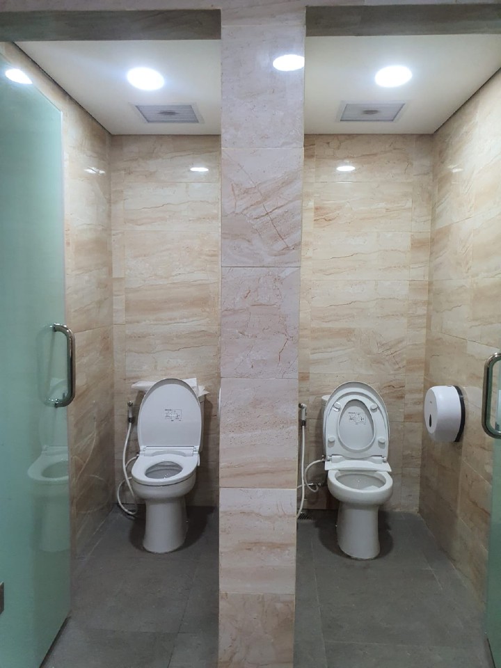 toto-c704l-sw784jp-closecoupled-toilet