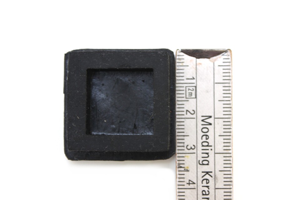 yane-ak505c-square-inside-30x30-black-rubber